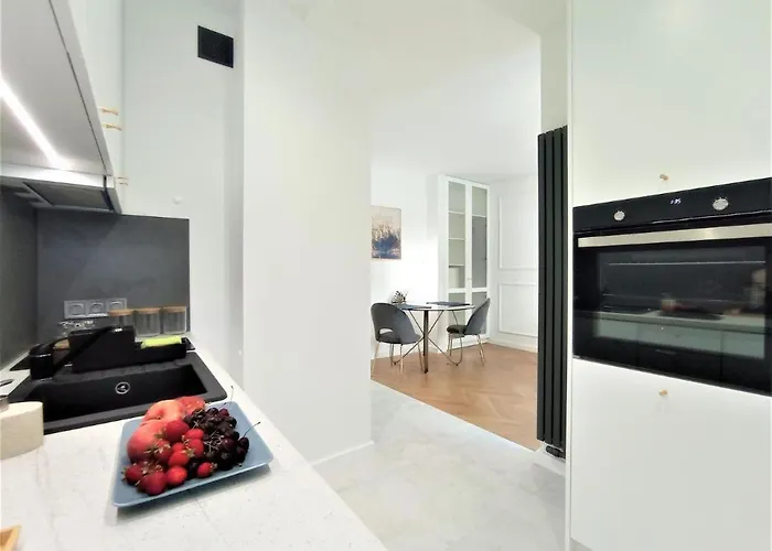 Chmielna 73c By Homeprime Apartament